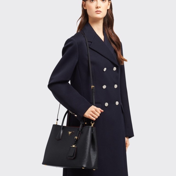 PRADA 100% AUTHENTIC BLACK SAFFIANO LEATHER WITH RED SMOOTH LEATHER INTERIOR - Picture 8 of 9